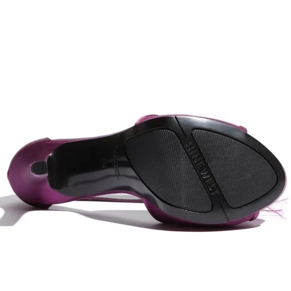 ⭐️ HOST PICK ⭐️ Nine West/Nordstrom’s Feather Heels purple size 6 LIKE NEW shoes - Picture 9 of 13